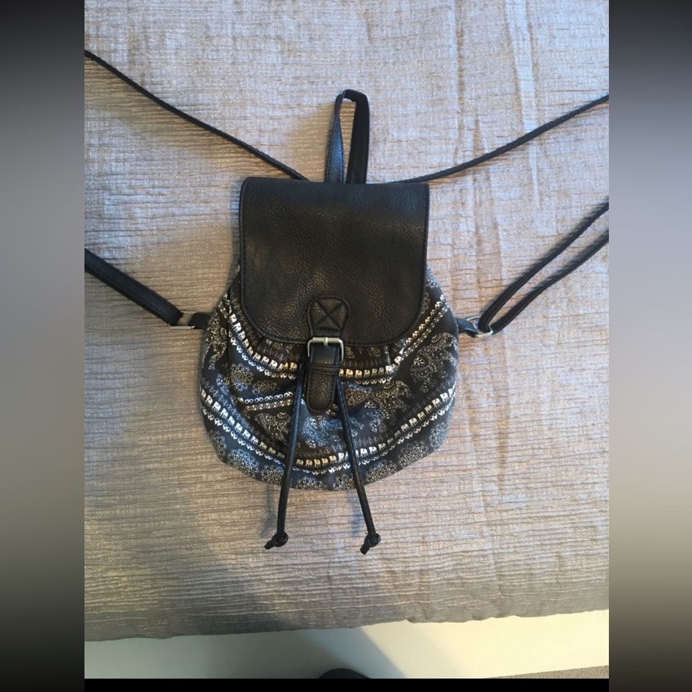 Mini Backpack - Picture 2 of 4